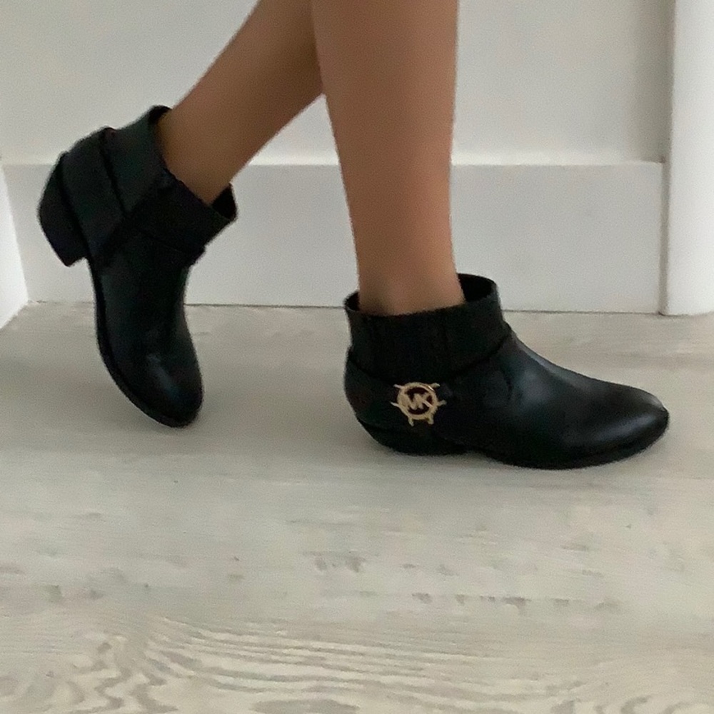 Micheal kors short boots with mini heels kids size 3